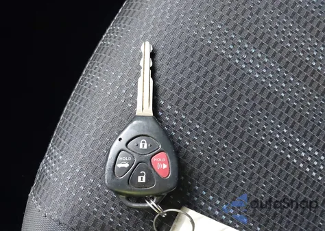 2013 Toyota Corolla S z USA, uszkodzony, nr VIN 5YFBU4EEXDP189986